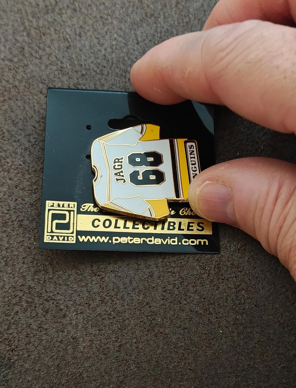 Jagr 68 hockey jersey enamel pin card with Penguins Collectibles text