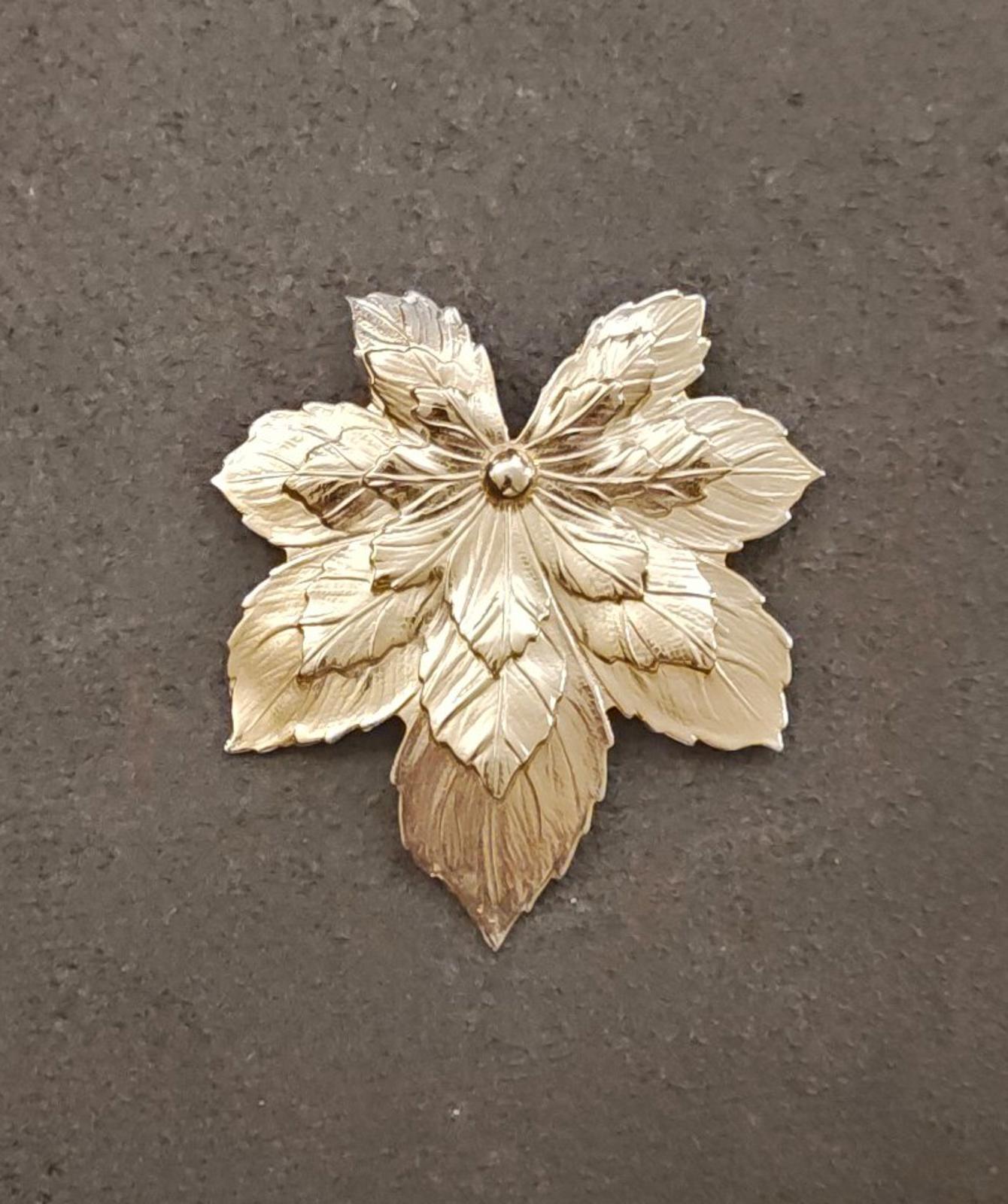 1950s/60s Sarah Coventry Textured Triple Maple Leaf Gold Tone Brooch