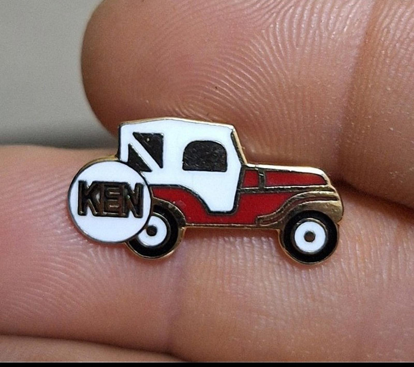 1970s Gold Tone White & Red Jeep With Ken Name On Tire Enamel Pin