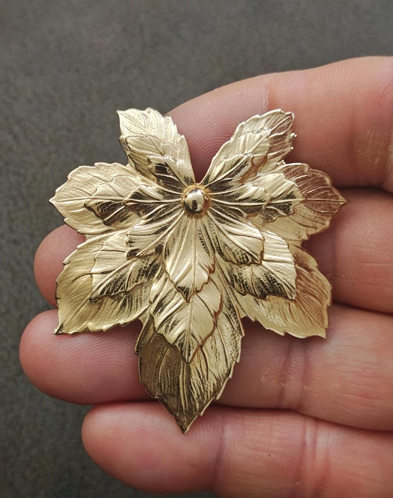 1950s/60s Sarah Coventry Textured Triple Maple Leaf Gold Tone Brooch
