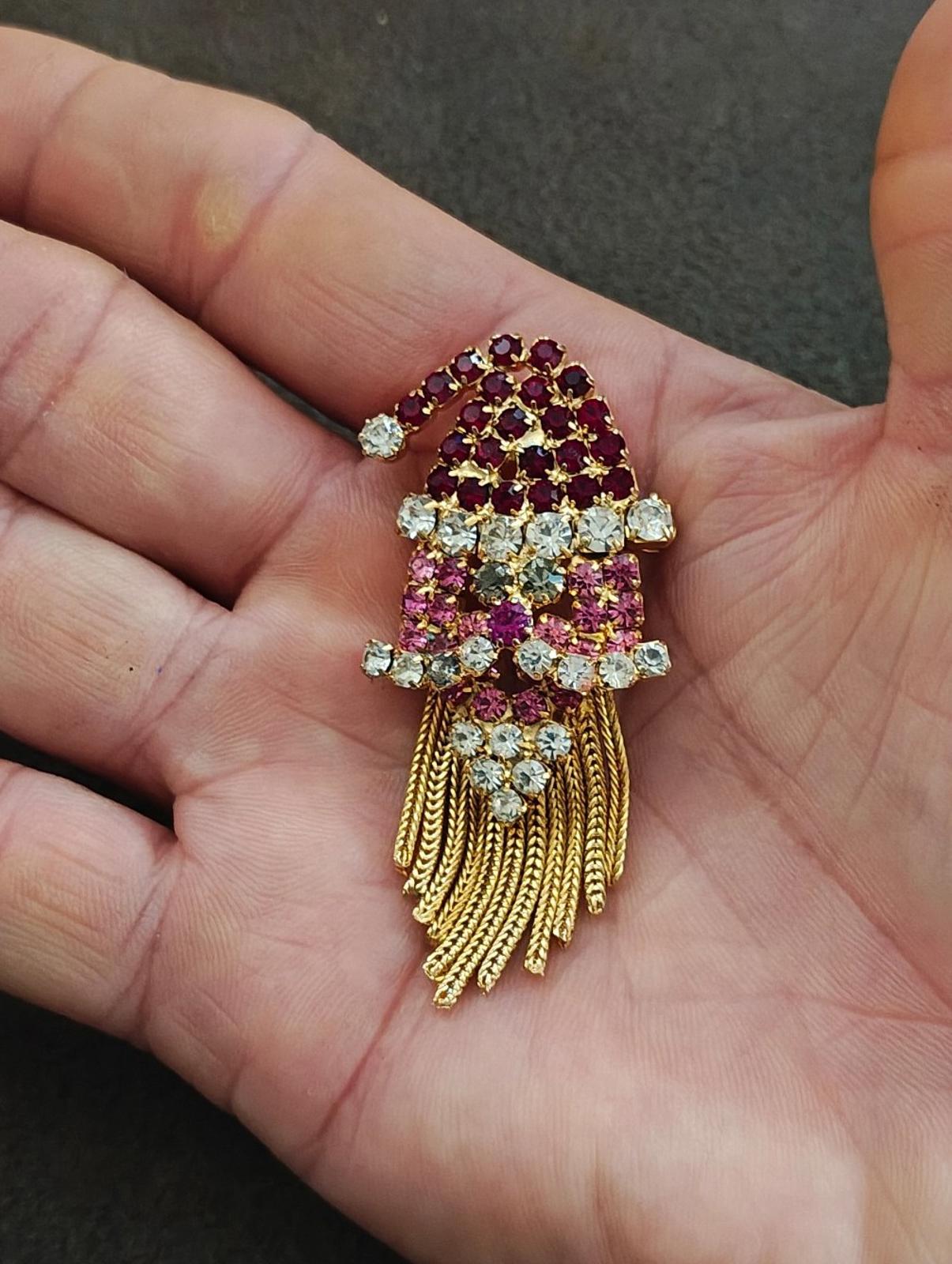 1960s Signed Hobe Gold Tone With Sparkling Austrian Rhinestones Santa Brooch