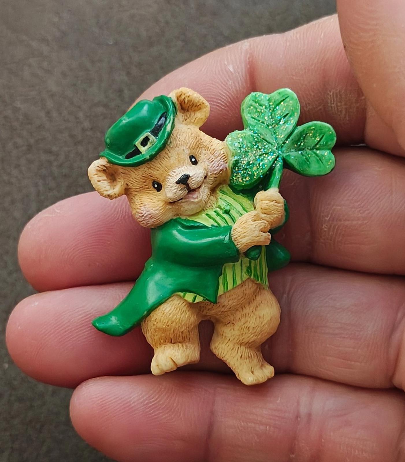 1986 American Greetings St. Patrick's Day Leprechaun Bear With Shamrock Brooch