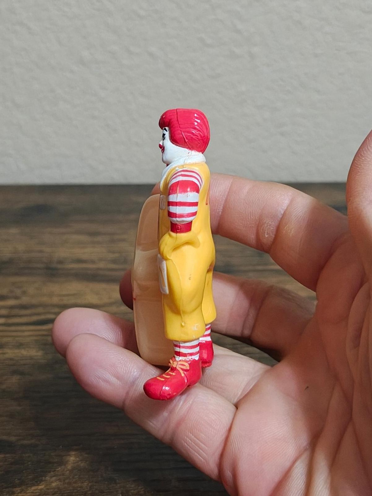1988 Ronald McDonald "Bedtime" Happy Meal Glow In The Dark Figurine