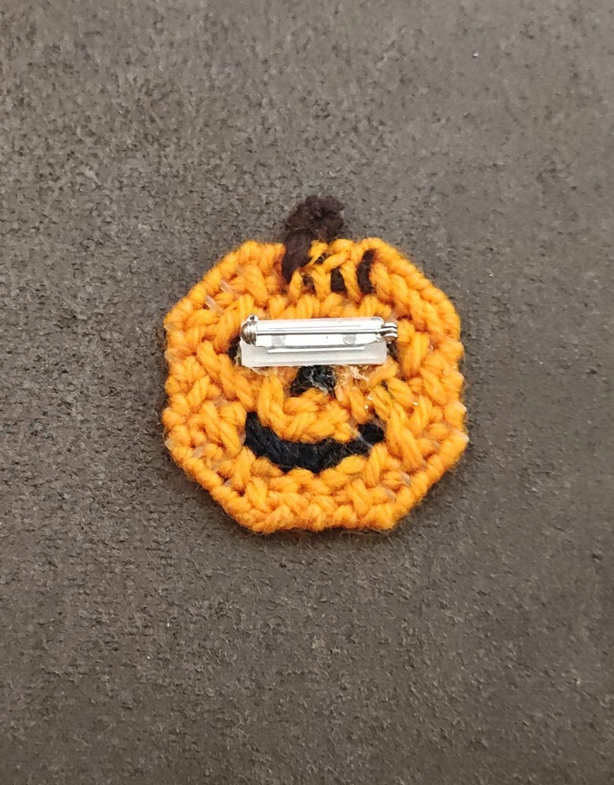 1980s Handcrafted Jack o' Lantern Brooch