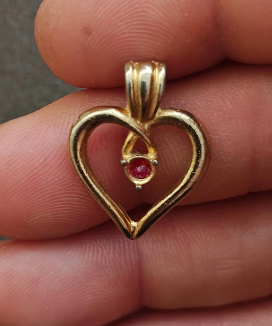 1980's Coquette Open Heart Gold Tone With Red Gem Pin