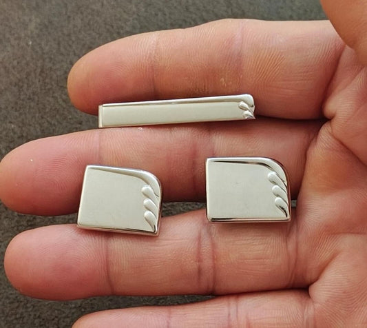 1960s Silver Tone Art Deco Style Tie Bar/Tie Clip & Cufflinks Set
