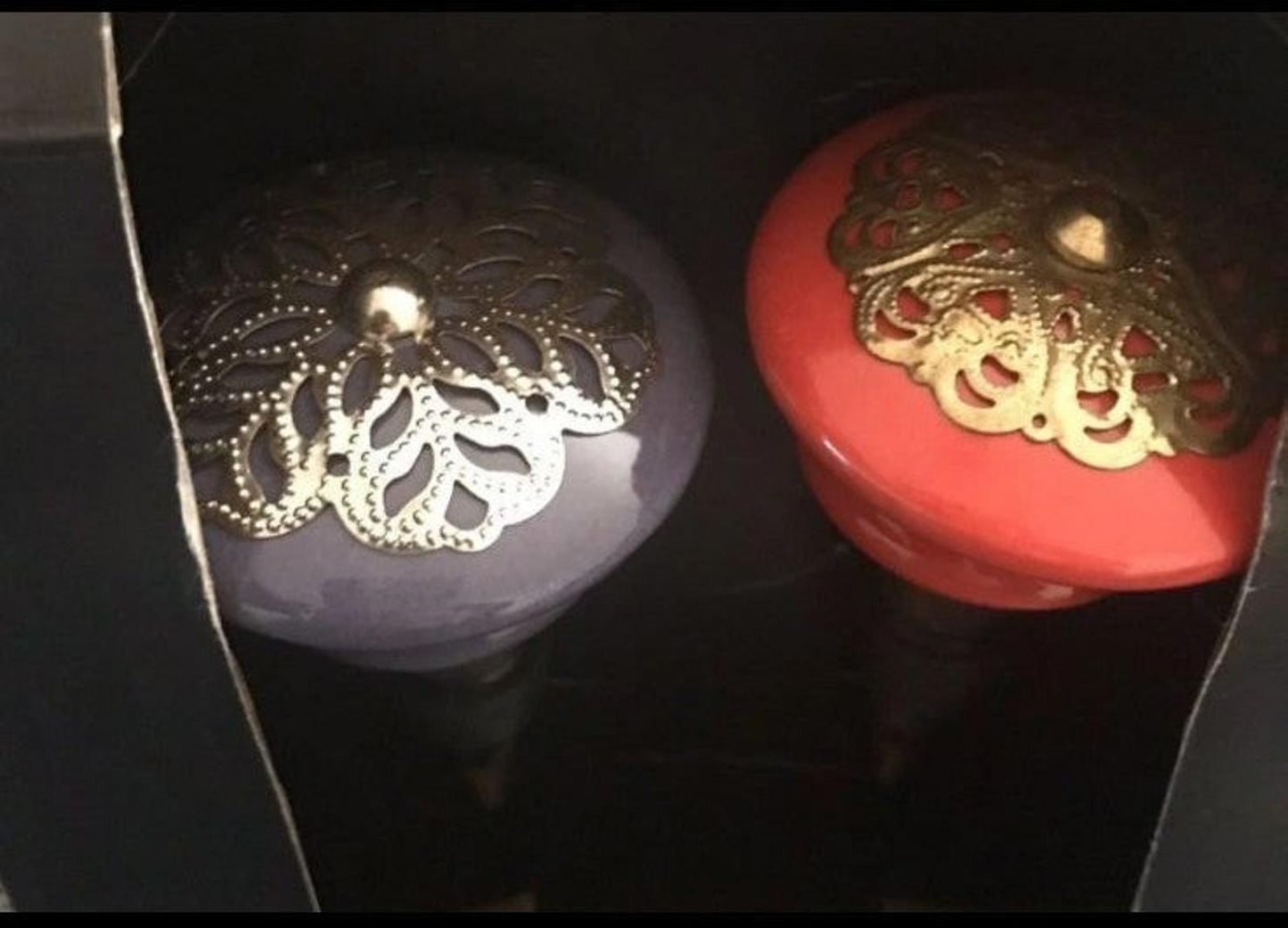 Beautiful Set Of Ceramic Door Knob Cork Purple And Red Wine Stoppers