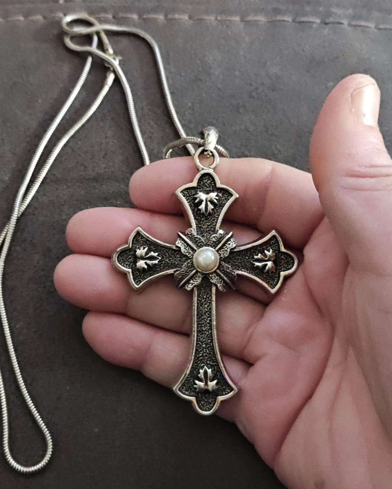 Sarah Coventry 1975 Limited Edition "Peace" Cross Pendant Necklace