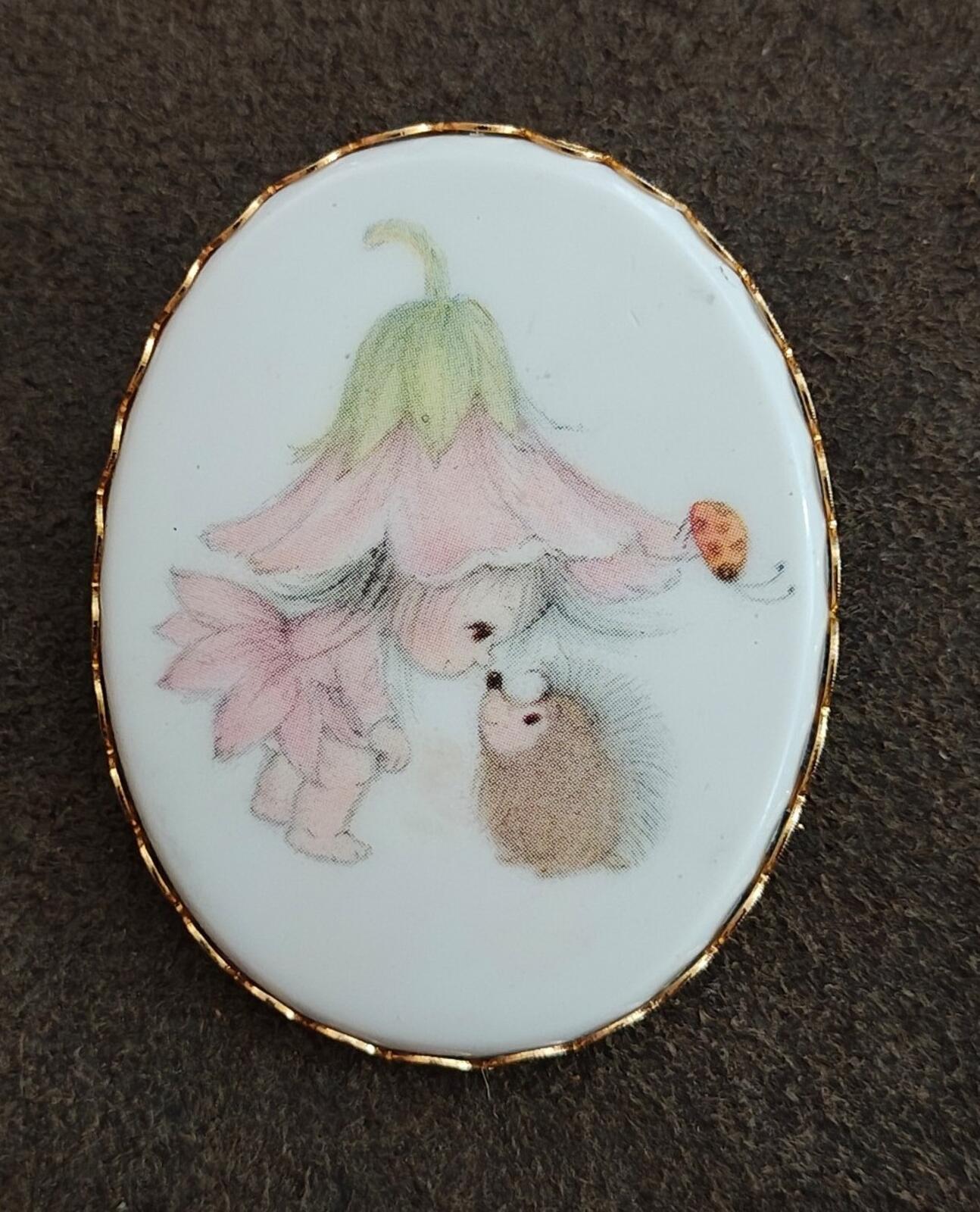 Super Cute 1970s Rare Hallmark Pixie Girl Cameo Gold Tone Brooch