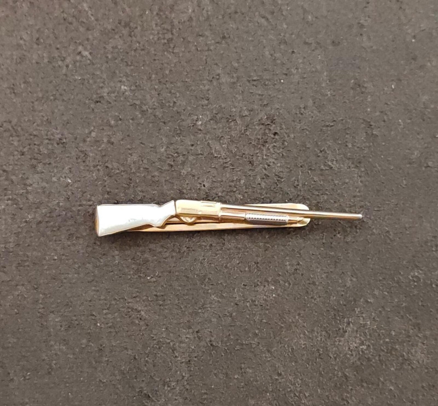 1950s Signed Gold Tone Mother of Pearl Swank Rifle/Shotgun Tie Bar/Tie Clip