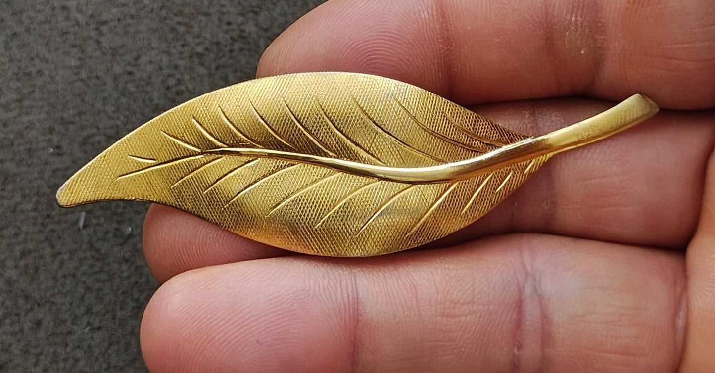 1960s Gold Tone Textured Leaf Brooch Pin