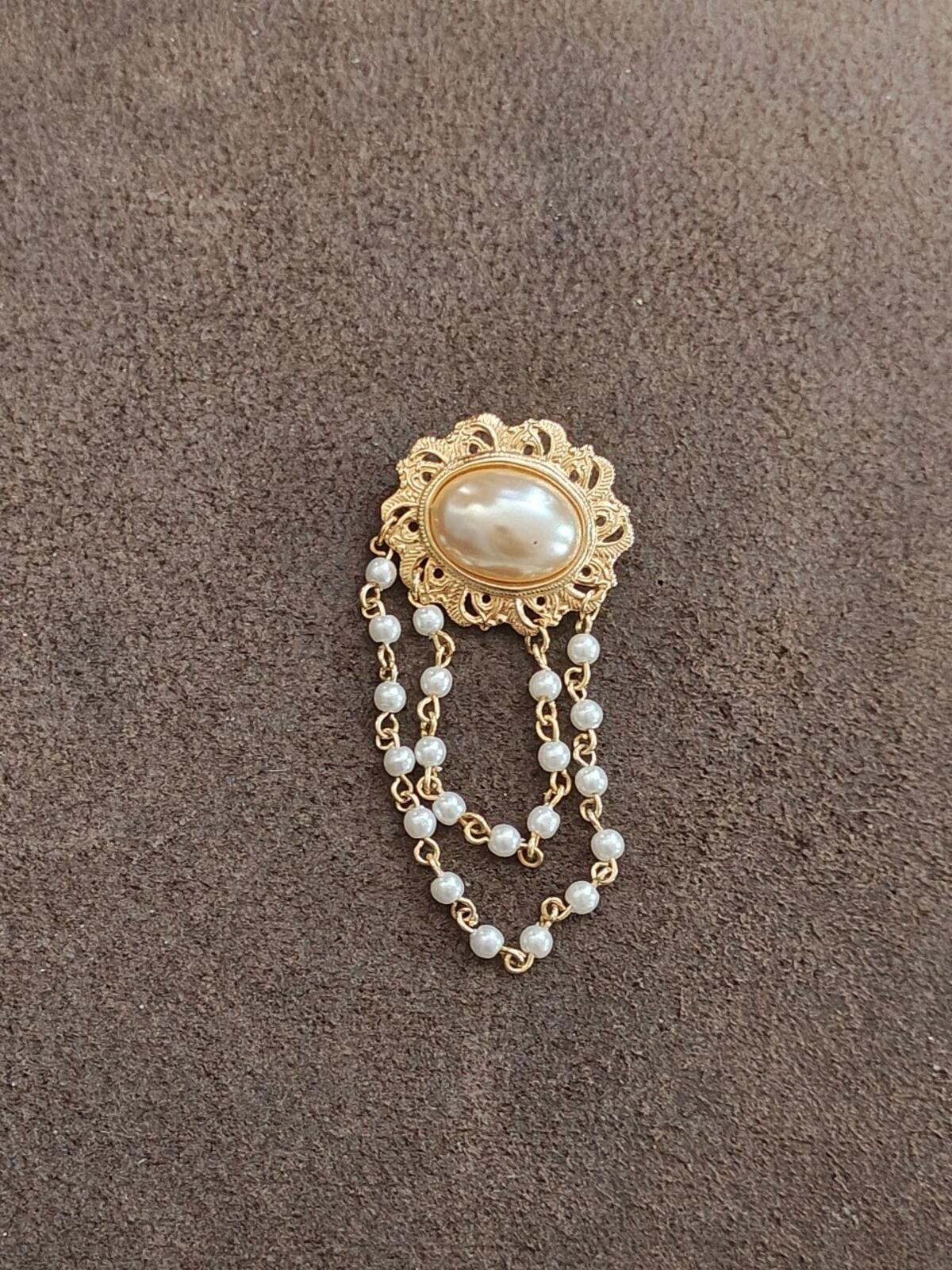 1980s Gold Tone Filigree Chatelaine Brooch With a Center Faux Pearl