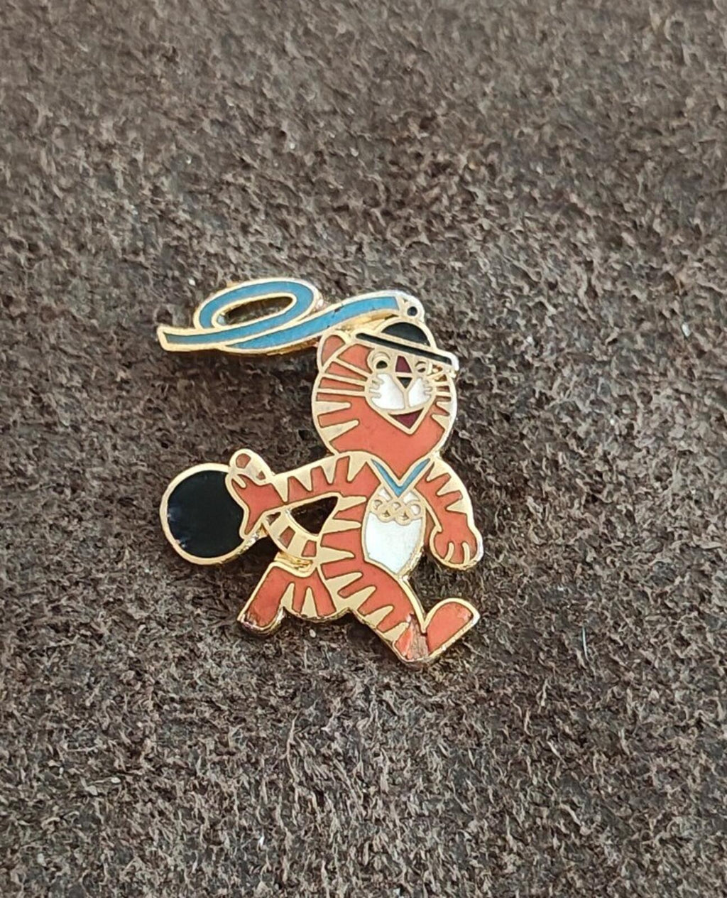 1988 Seoul Summer Olympics Gold Tone Enamel Pin