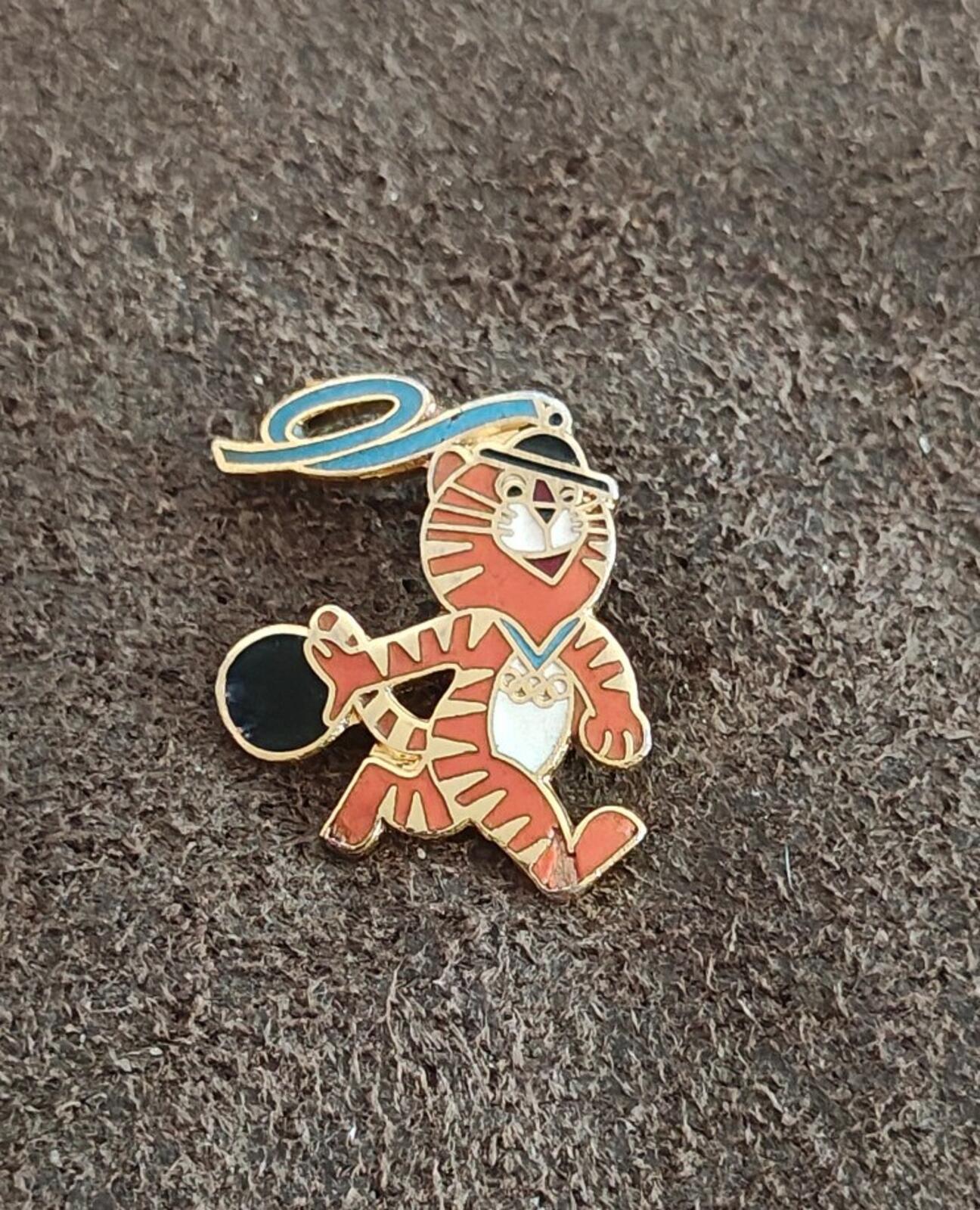 1988 Seoul Summer Olympics Gold Tone Enamel Pin