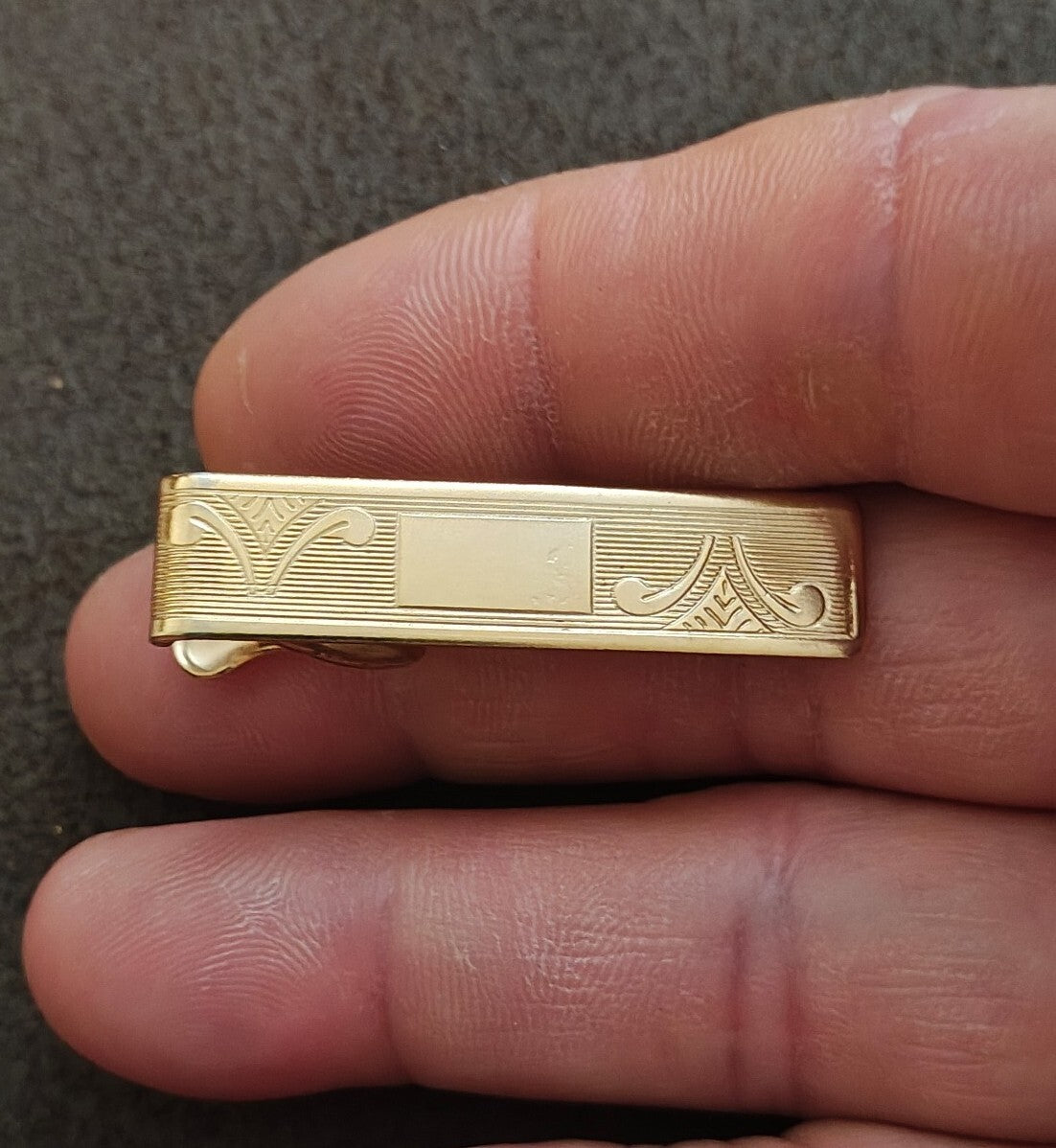 1950s/60s Gold Tone Etched Tie Bar Clip