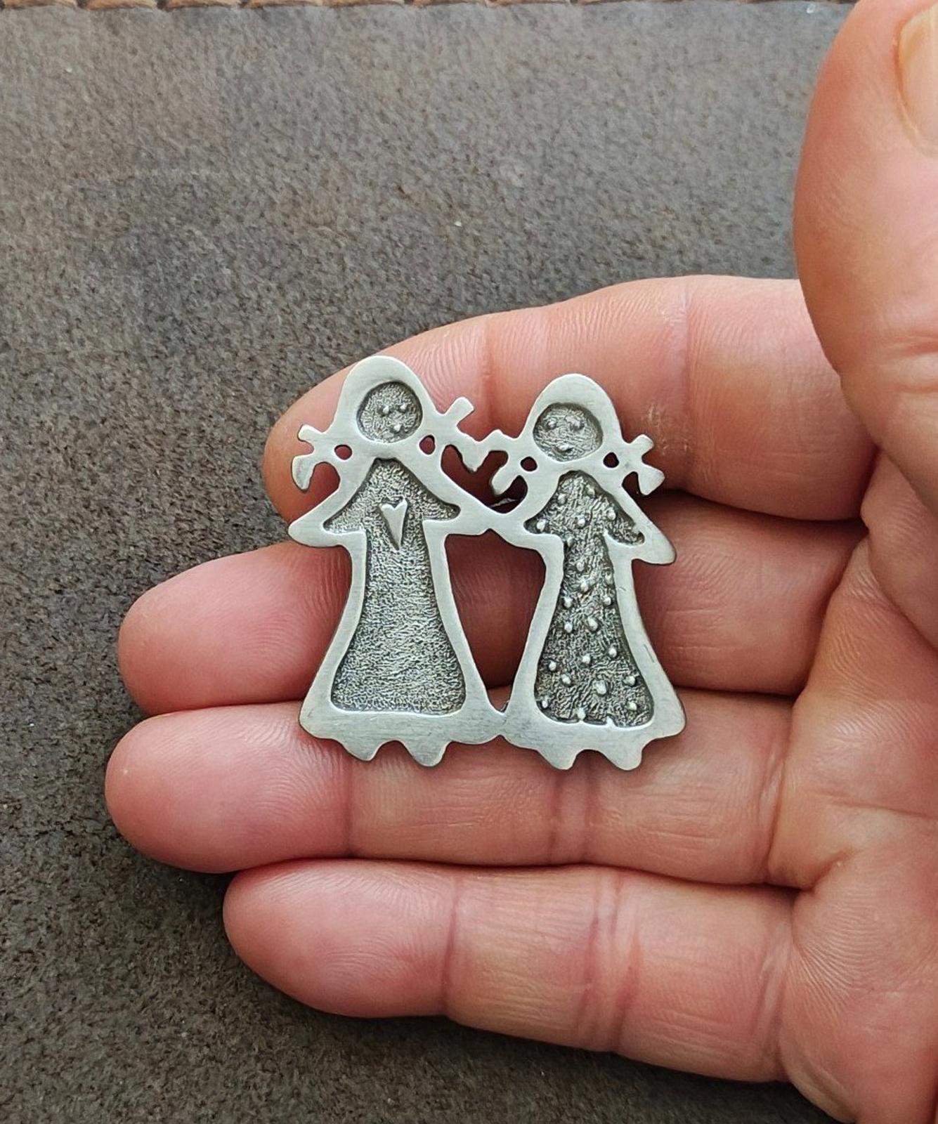1990s Cynthia Webb "Kindred Spirits" Two Girls Holding Hands Pewter Pin