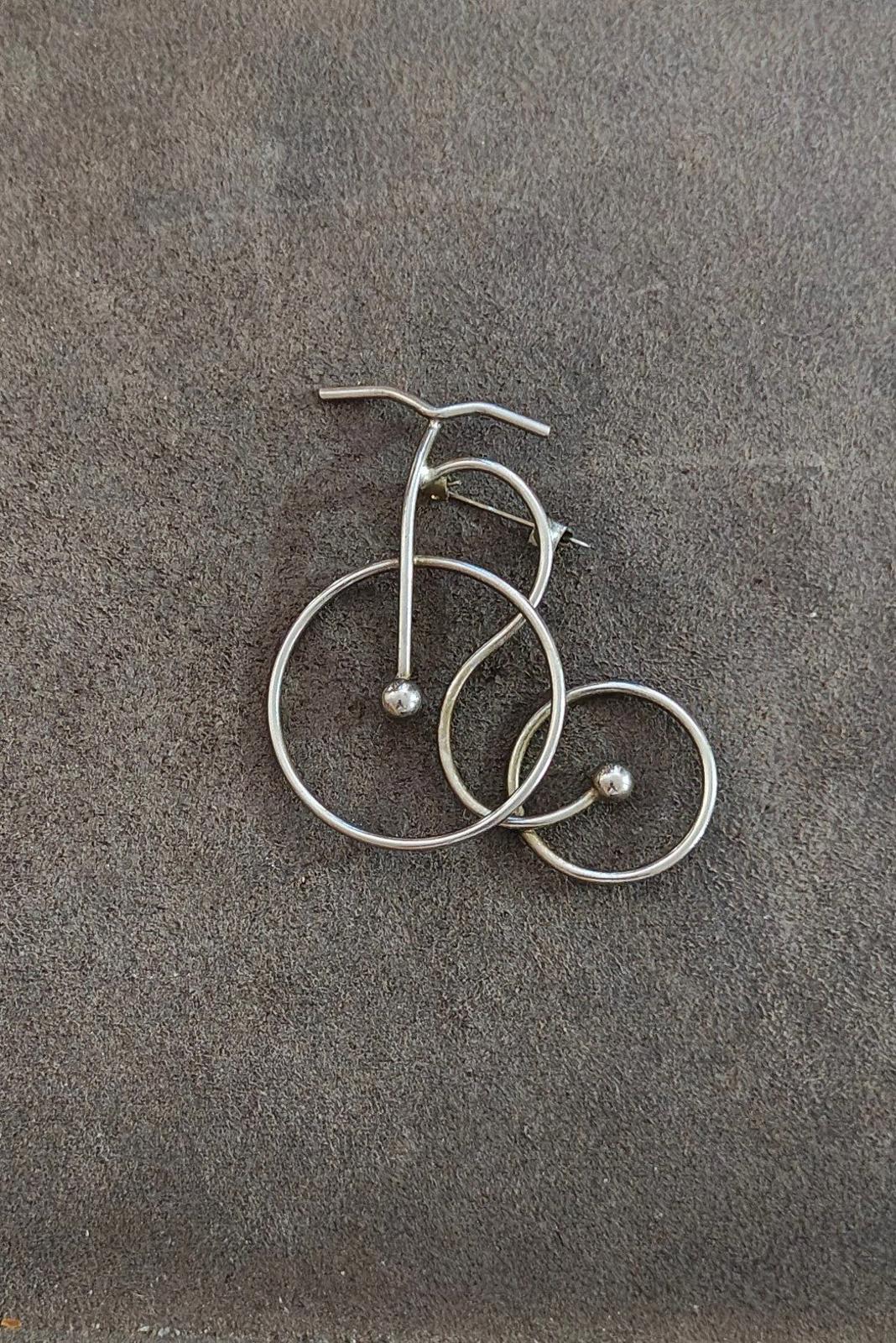 1980's Silver Tone Bicycle Brooch Pin