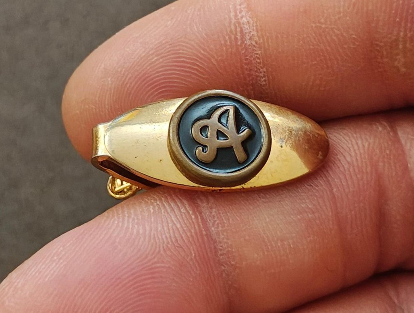 1950s/60s Gold Tone With Black Enamel Monogram Initial Letter Fancy A Tie Clip