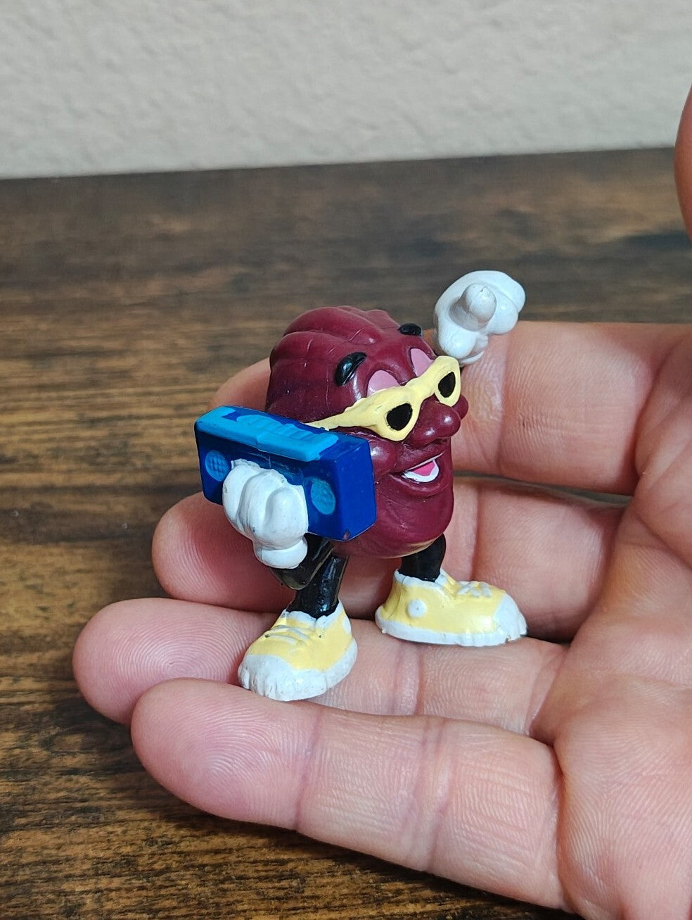 1988 Captain Toonz California Raisin With Boombox Figurine