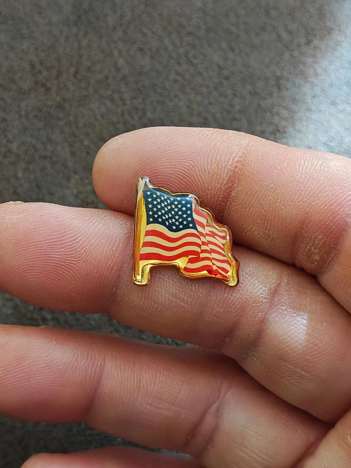 1980s Gold Tone Patriotic United States Old Glory Waving Flag Pin