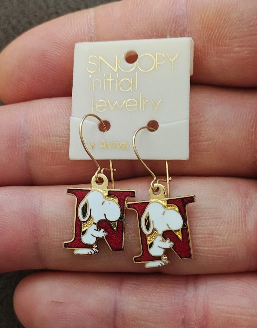 1970s Peanuts Snoopy Initial "N" Gold Tone Cloisonné Enamel Dangle Earrings New.