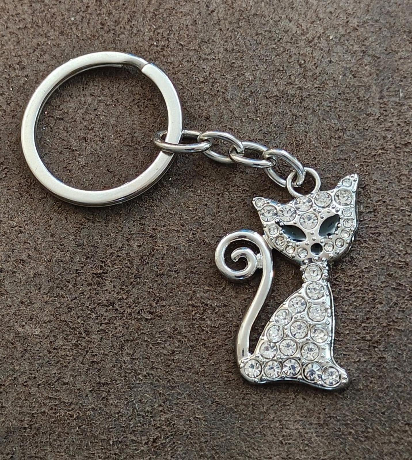 Rhinestone Inlaid Cat/Kitten Silver Tone Black Enamel Keychain/Bag Charm/Fob
