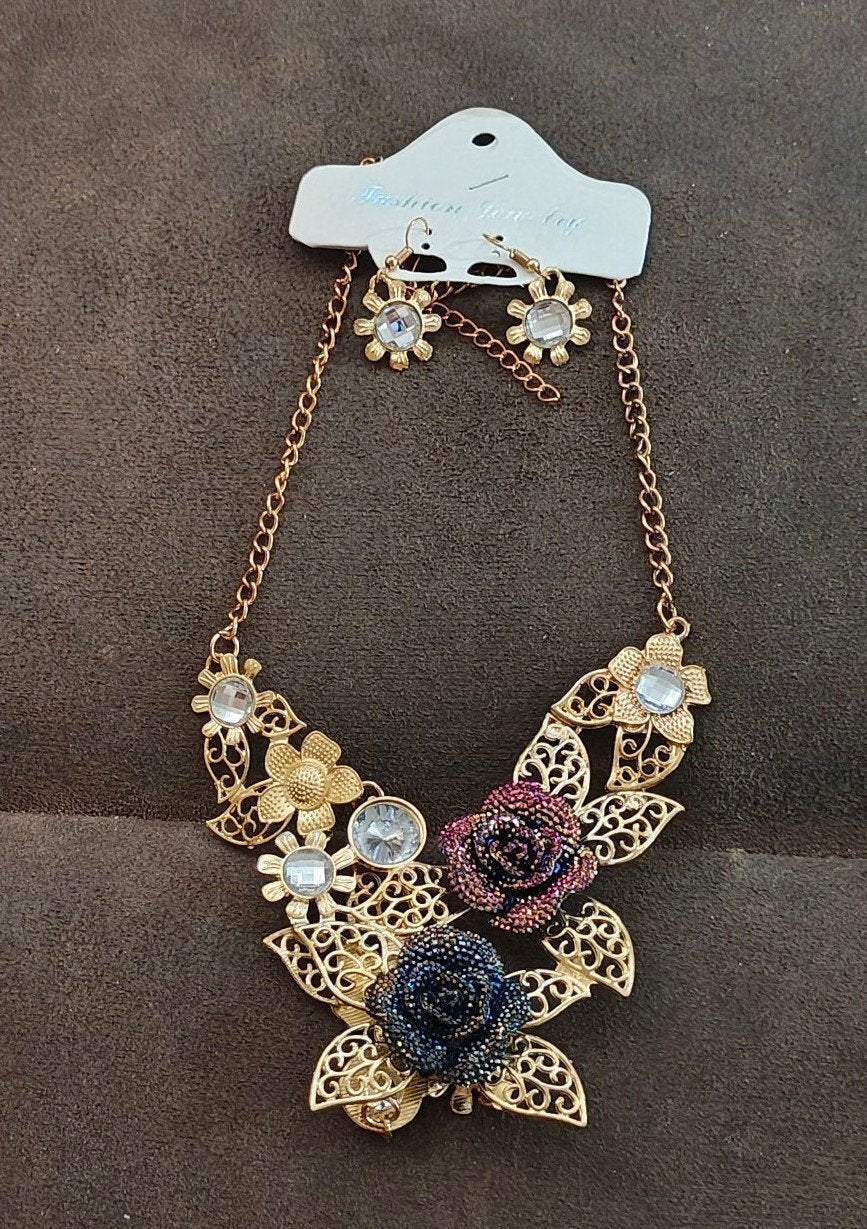 Vintage Style Floral Bib Statement Necklace & Matching Dangle Earrings Set.