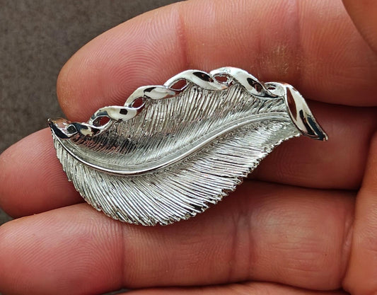 1960s Signed Gerry's Silver Tone Feather/Leaf Brooch