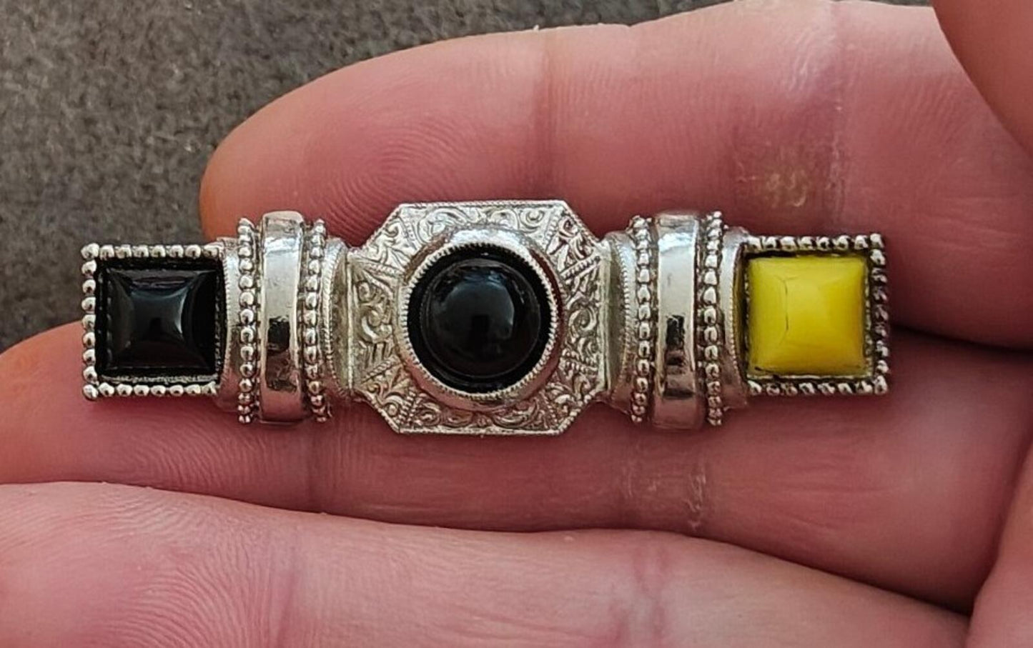 1980s 1928 Brand Silver Tone Black & Yellow Lucite Cabochon Bar Pin Brooch