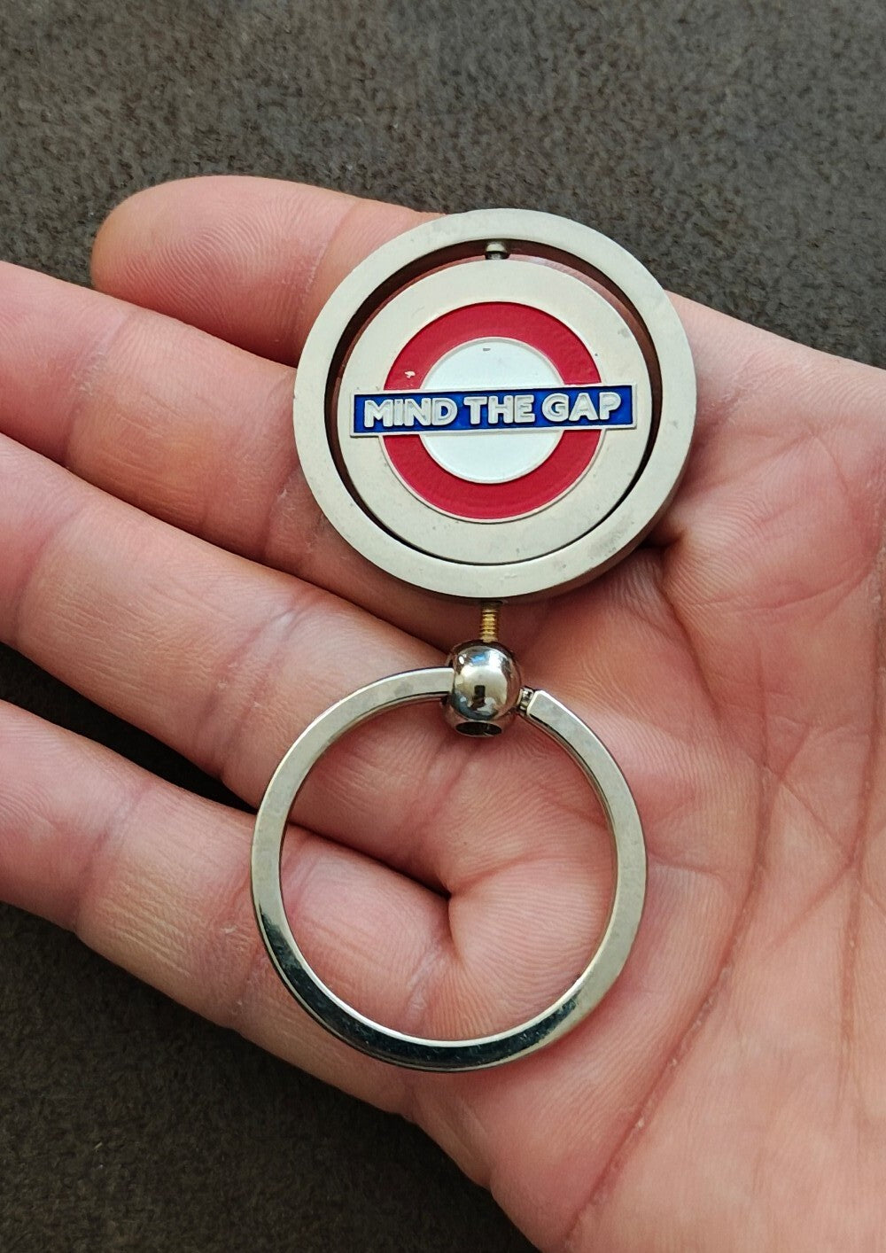 Silver Tone Mind The Gap London Underground Spinning Roundel Keychain