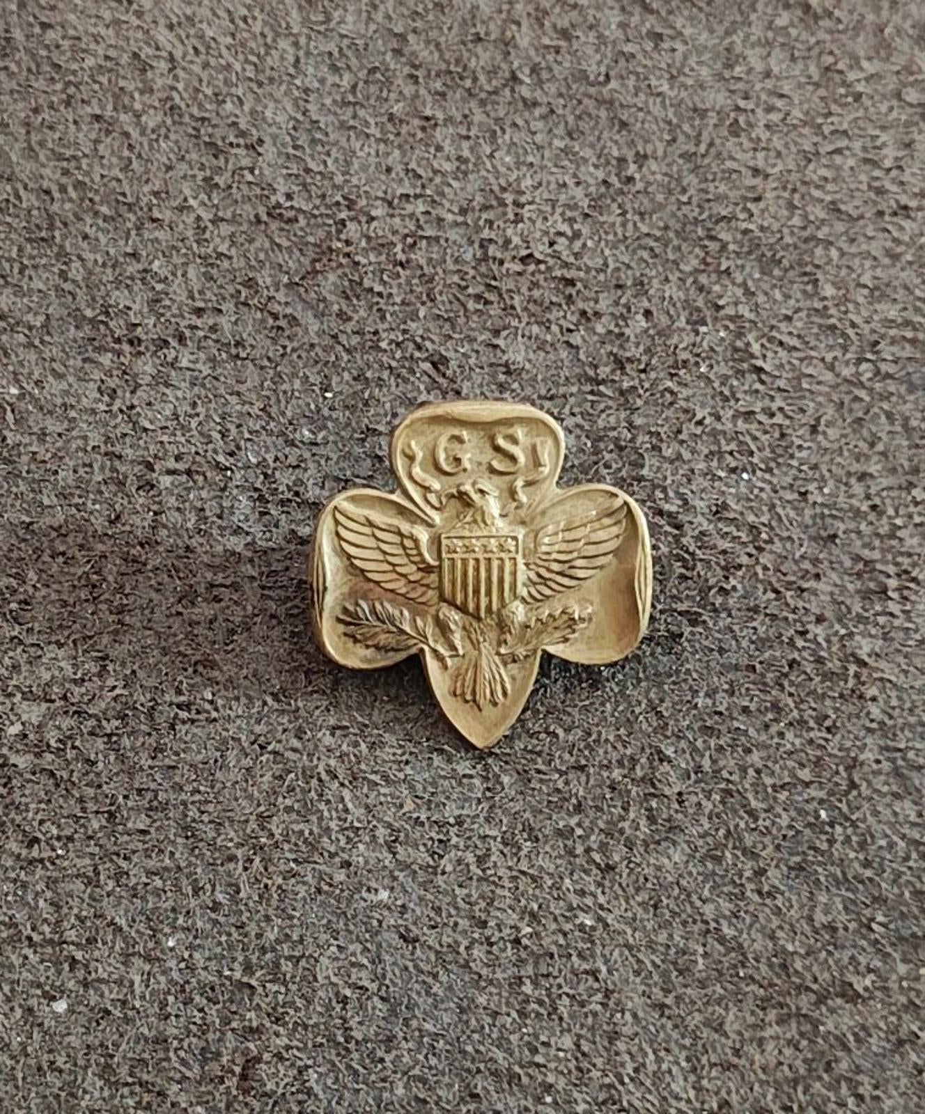 1960s Vintage Girl Scout Eagle Seven Arrows Gold Tone Pin/Brooch