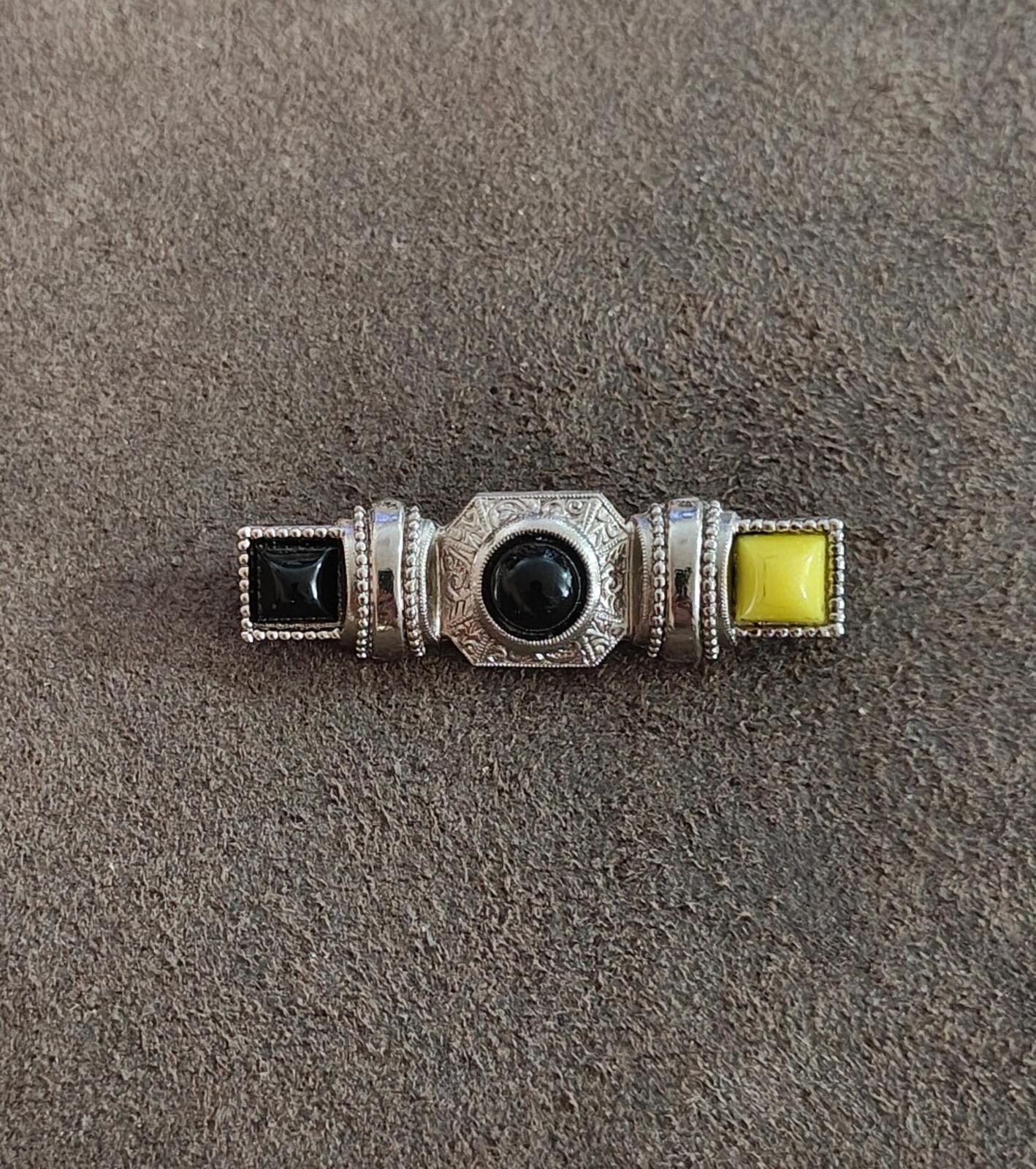 1980s 1928 Brand Silver Tone Black & Yellow Lucite Cabochon Bar Pin Brooch