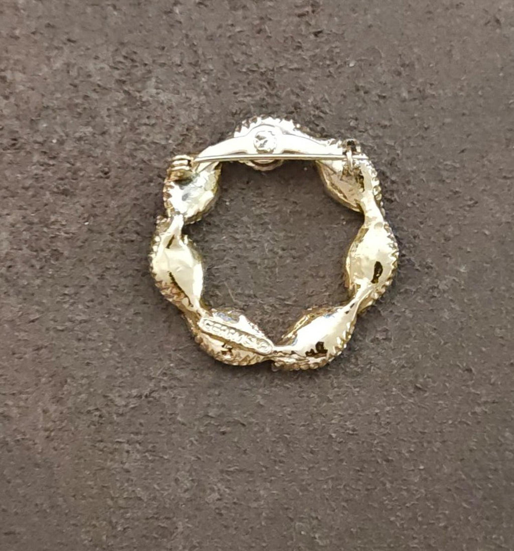 1960s Gerry's Gold Tone Textured Leaf Wreath Brooch
