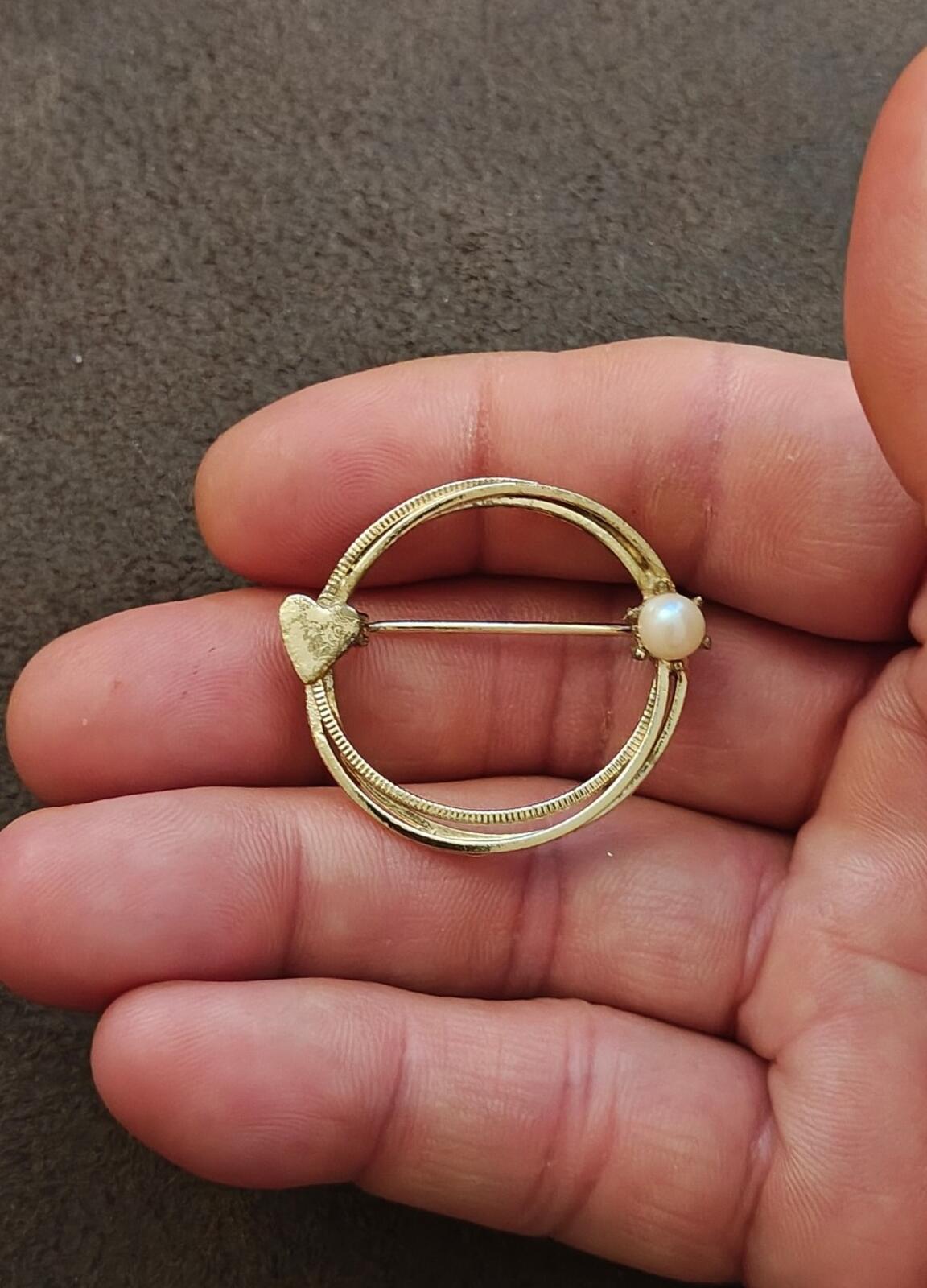 1950s/60s Gold Tone Eternity Circle Brooch