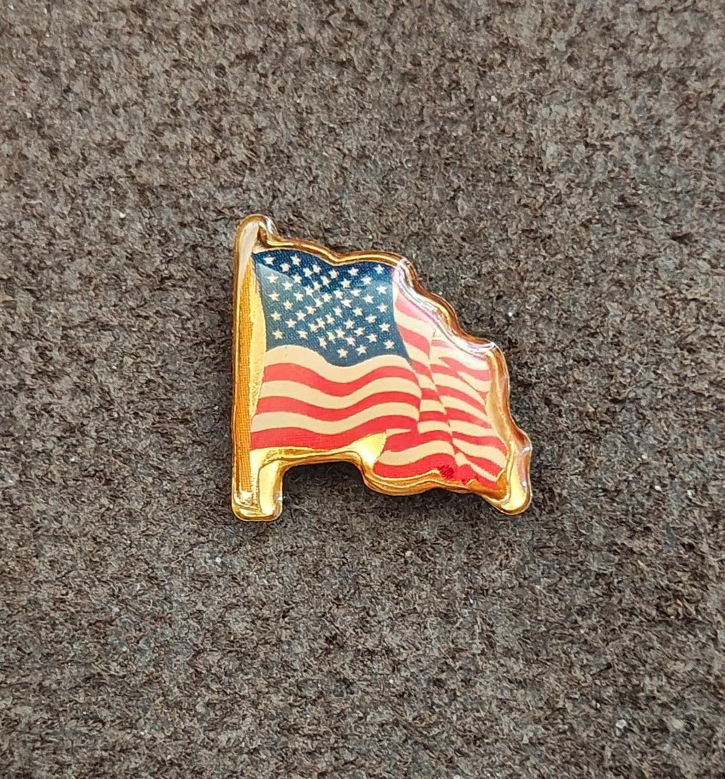 1980s Gold Tone Patriotic United States Old Glory Waving Flag Pin