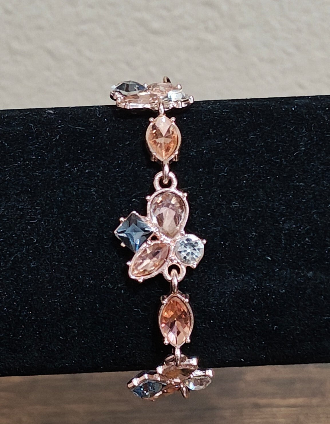 Pretty Paparazzi Rose Gold Floral Bracelet
