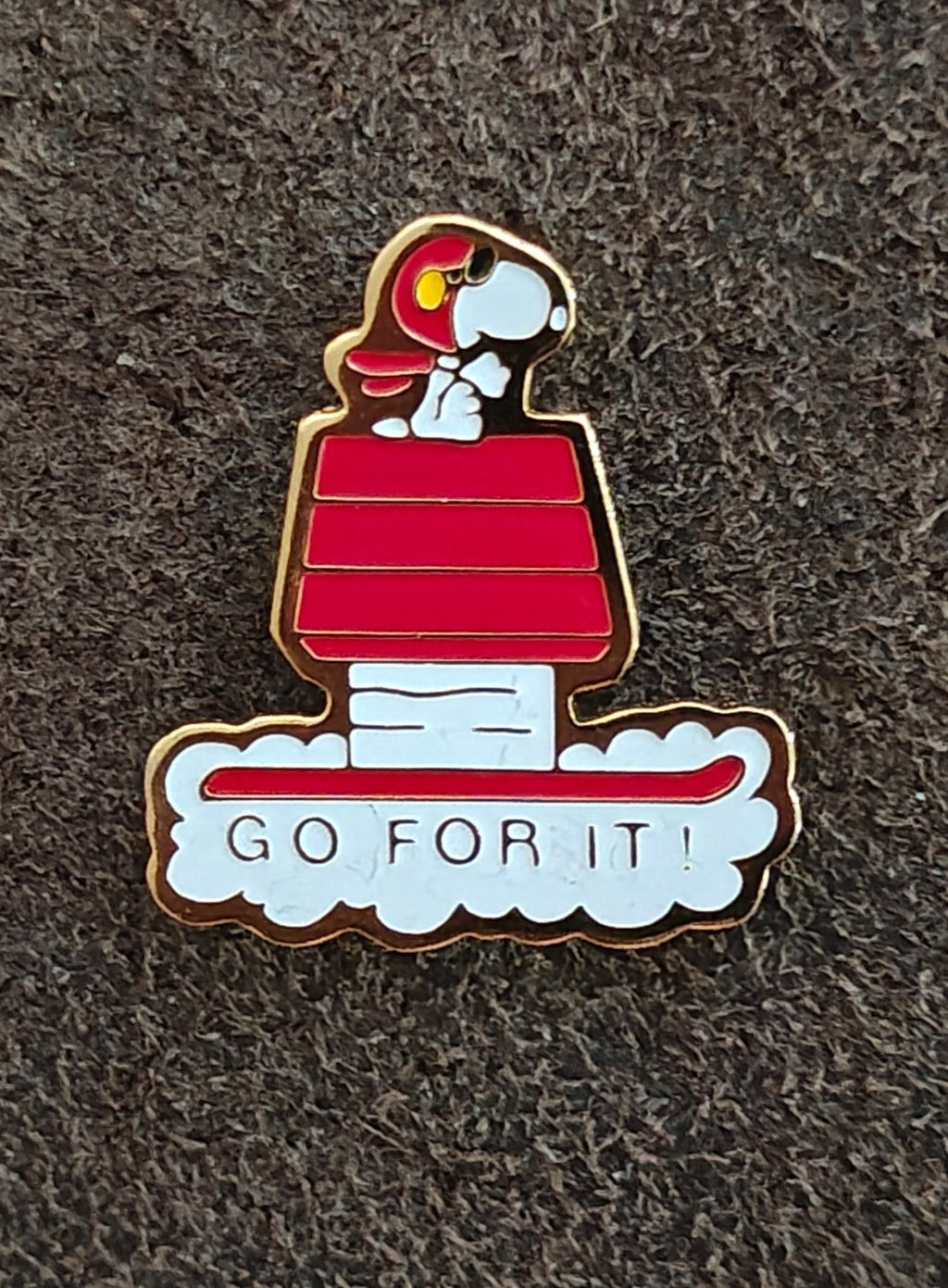 1970s Peanuts Snoopy Go For It! Gold Tone Enamel Pin