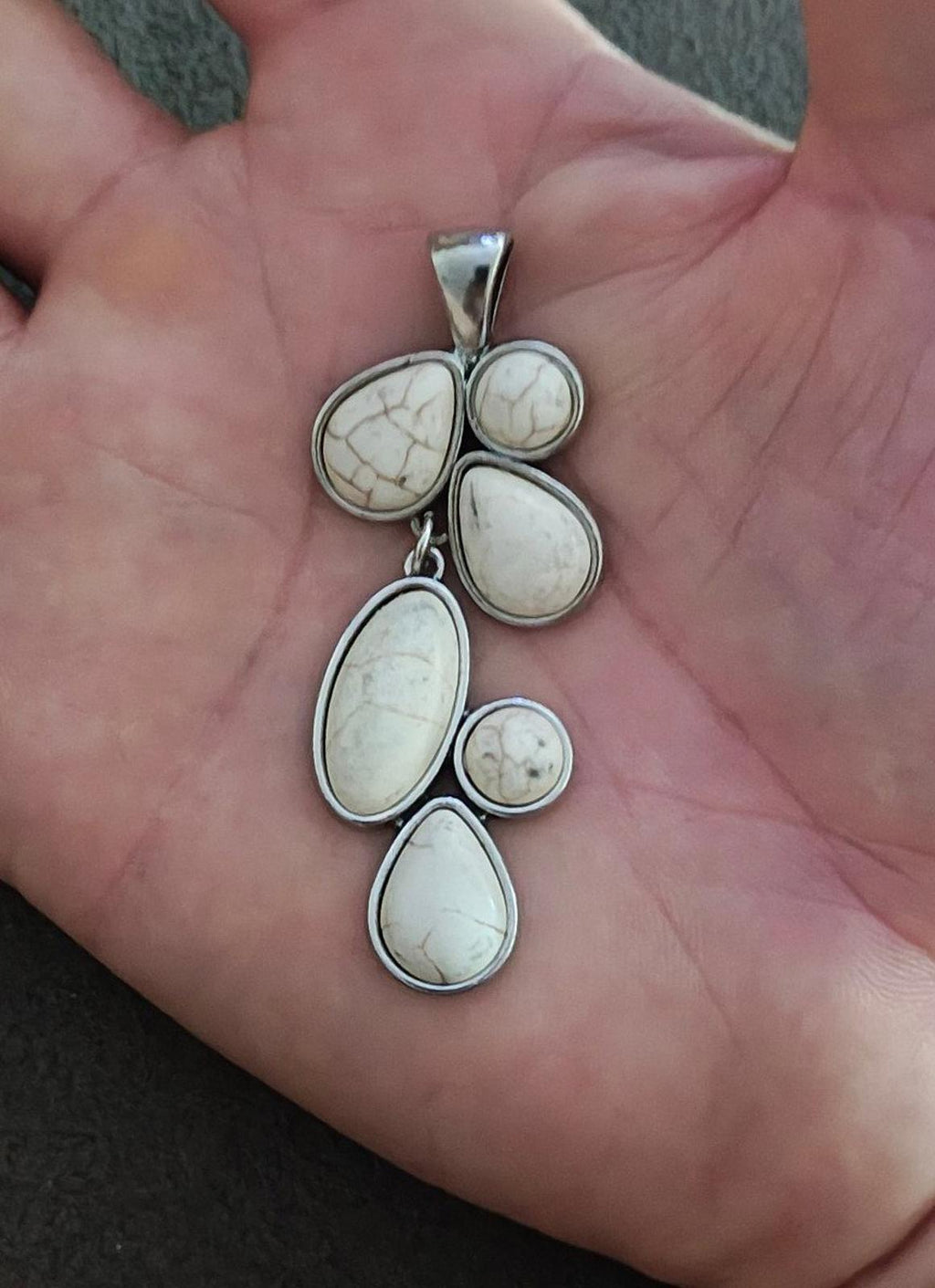 1990s Vintage Natural Howlite Gemstones Silver Tone Dangle Pendant