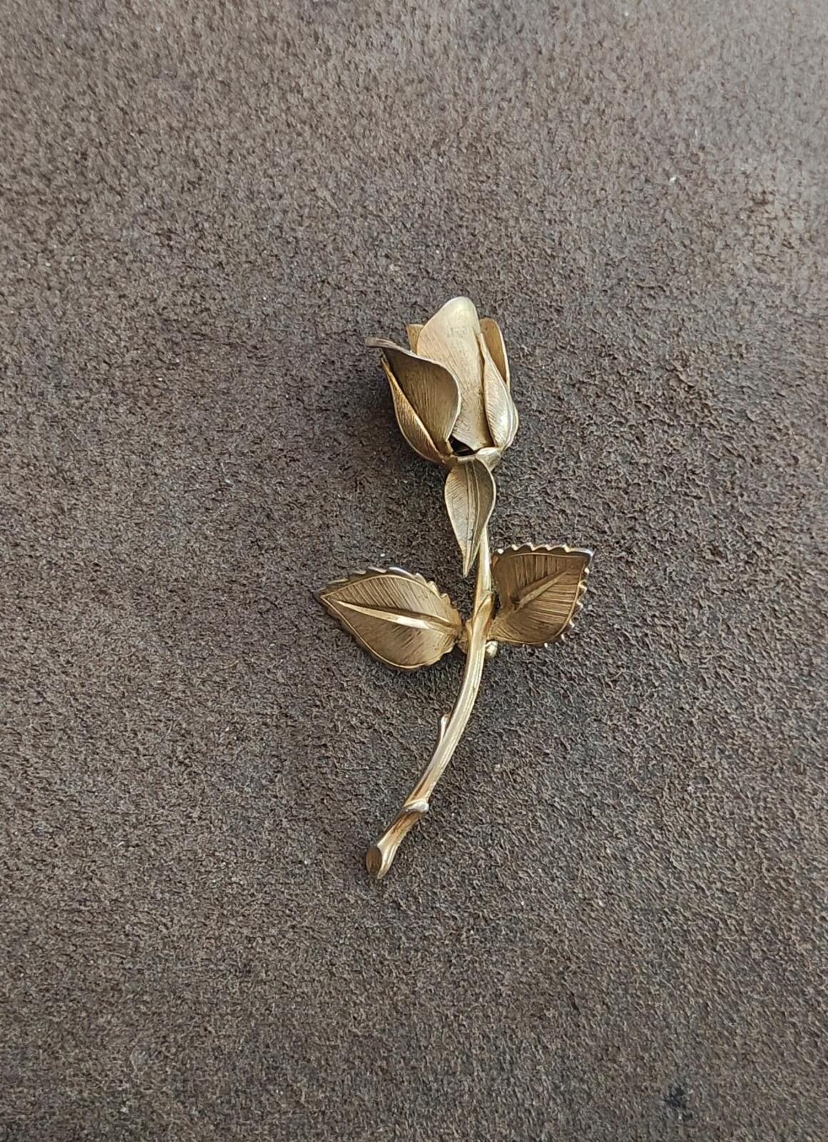 1960s Signed Giovanni Gold Tone Rose Brooch