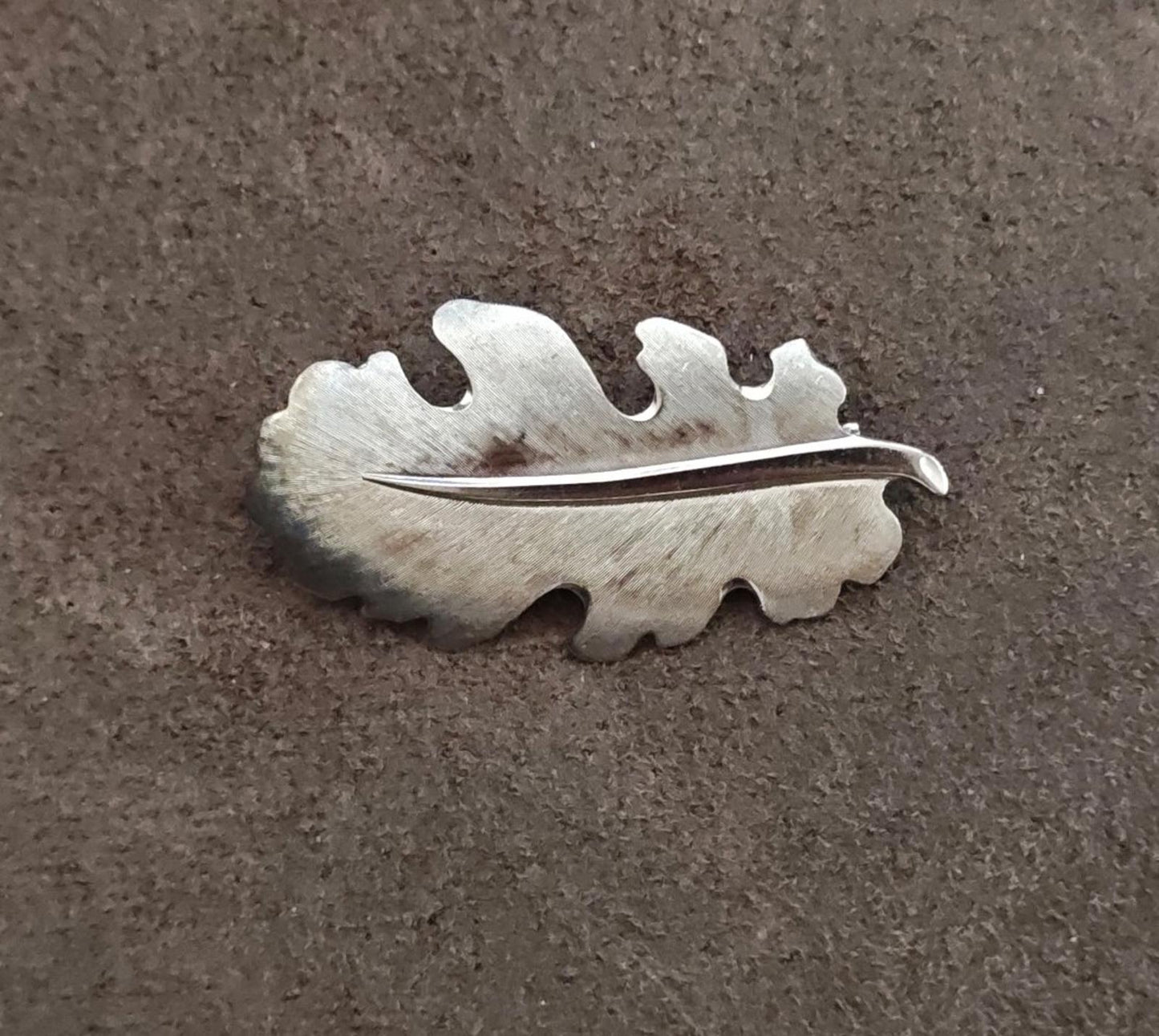 1970s Silver Tone Textured Leaf Brooch