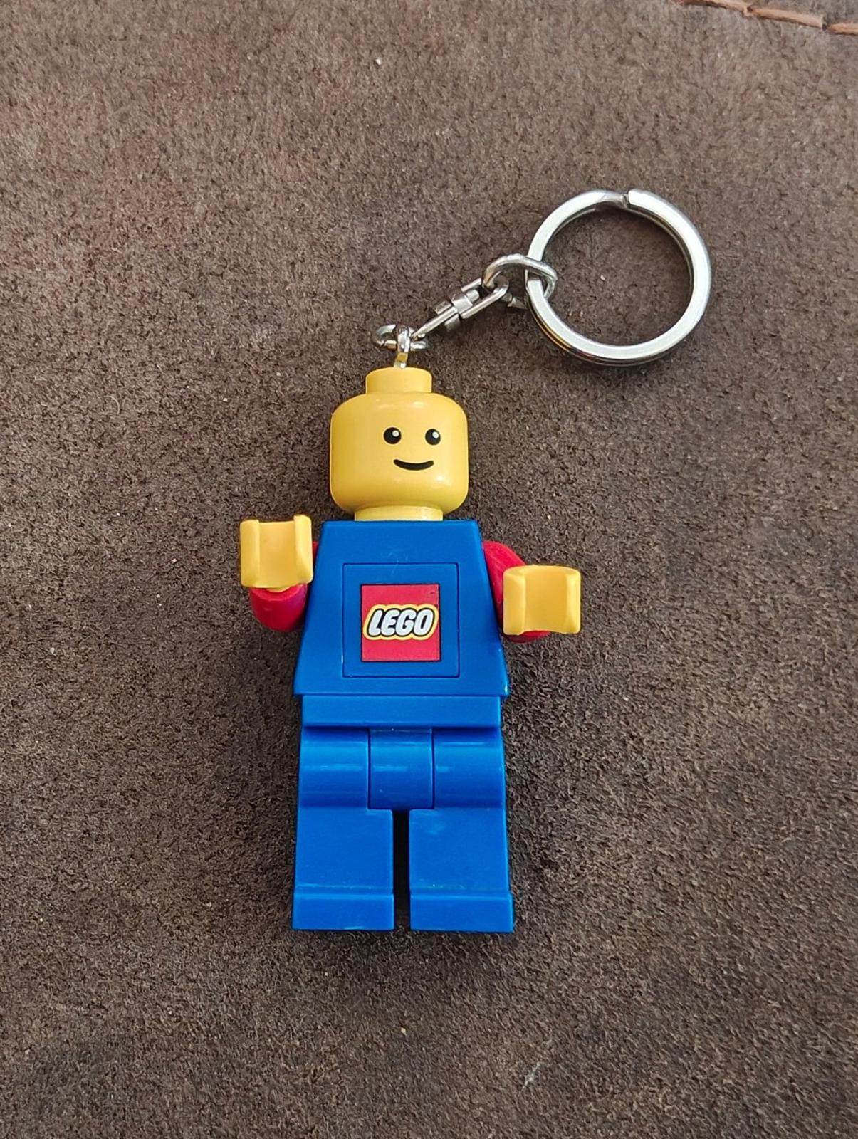 Rare 2009 LEGO Minifigure Key Light Keychain