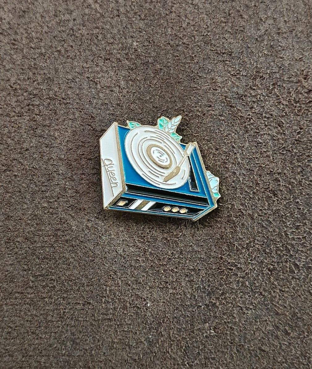 Retro Record Player Gold Tone Enamel Pin