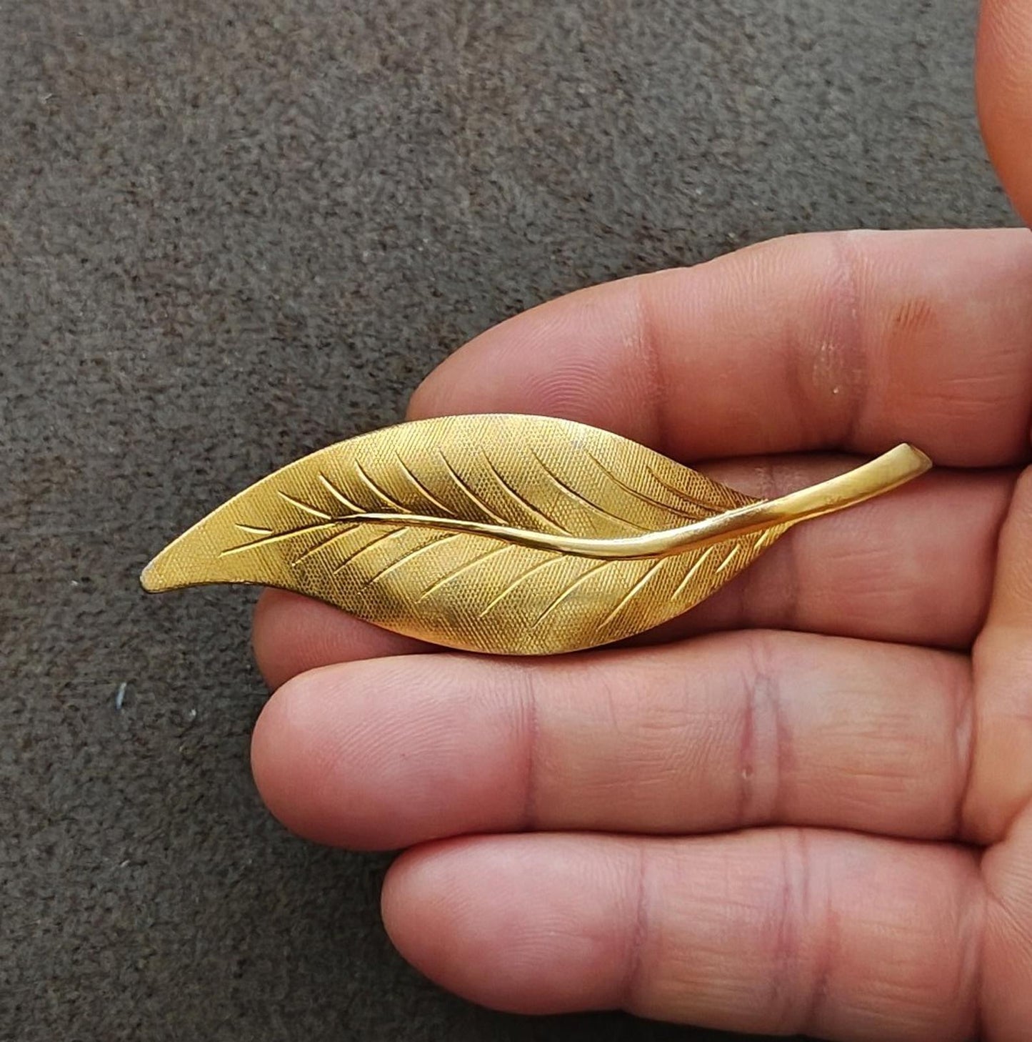 1960s Gold Tone Textured Leaf Brooch Pin