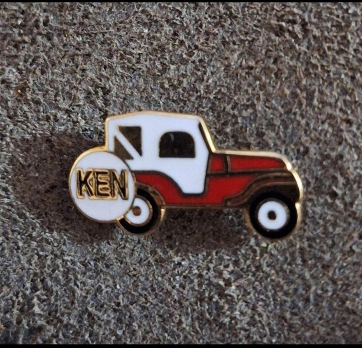 1970s Gold Tone White & Red Jeep With Ken Name On Tire Enamel Pin