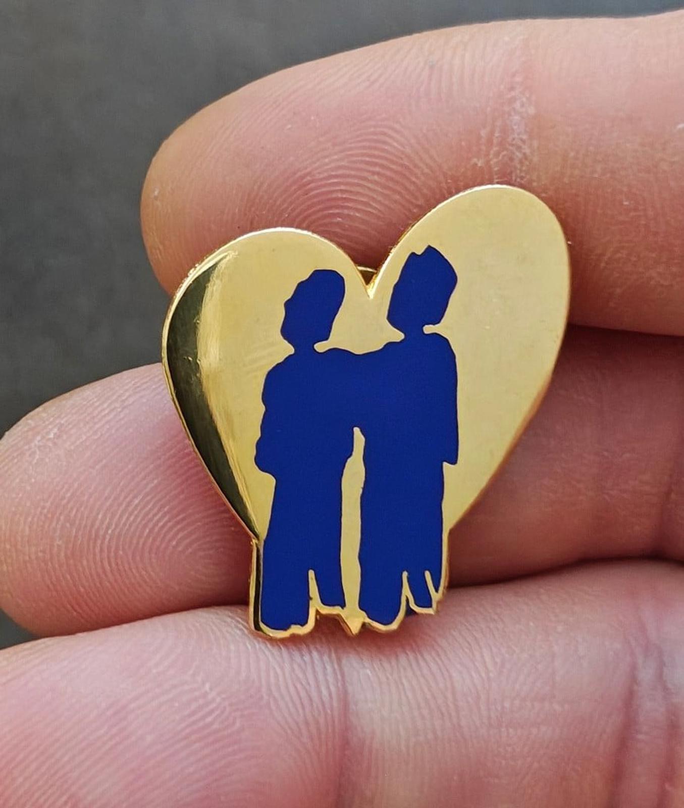 1980's Two Friends  Gold Tone Purple Enamel Heart Shaped Pin