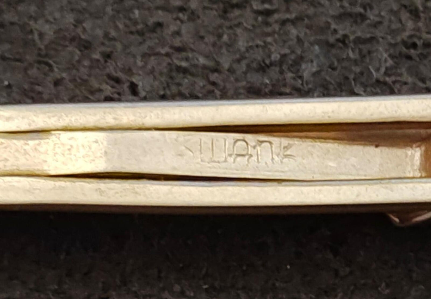 1950s Signed Gold Tone Mother of Pearl Swank Rifle/Shotgun Tie Bar/Tie Clip