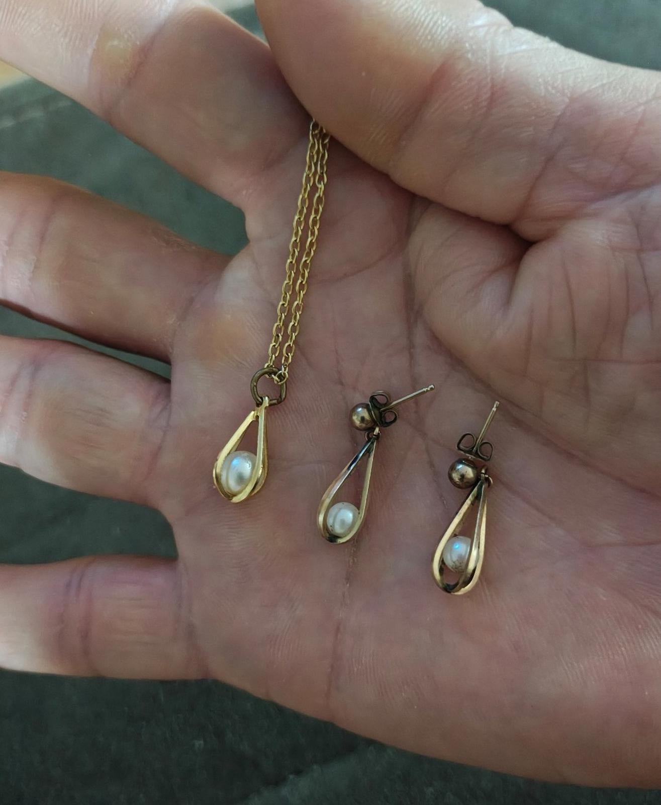 1960's Gold Tone Caged Teardrop Faux Pearls Necklace & Earrings Set