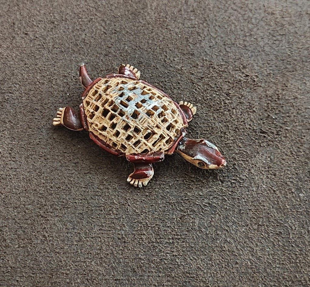 1950s Woven Straw Style Turtle Metal Enamel Brooch Pin