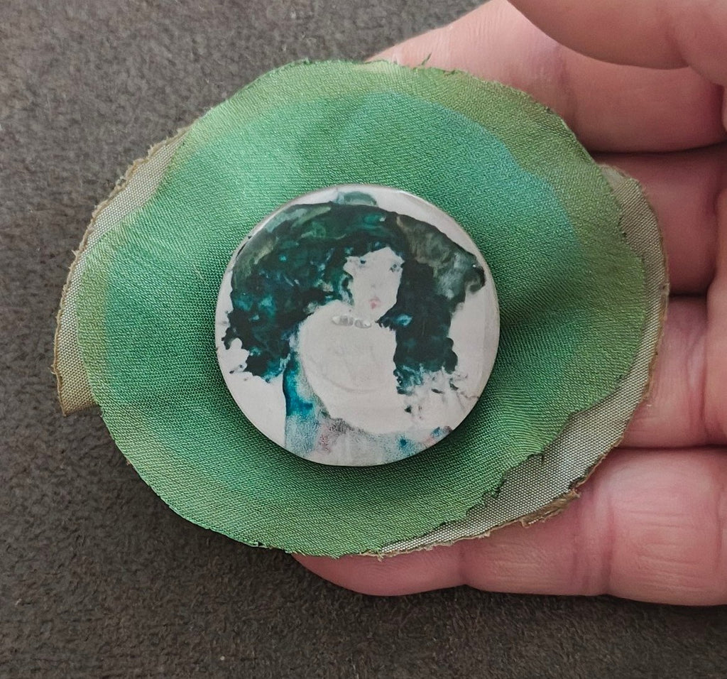 Handmade Gustav Klimt Philosophy Brooch Pin Art Nouveau Green Fabric Border