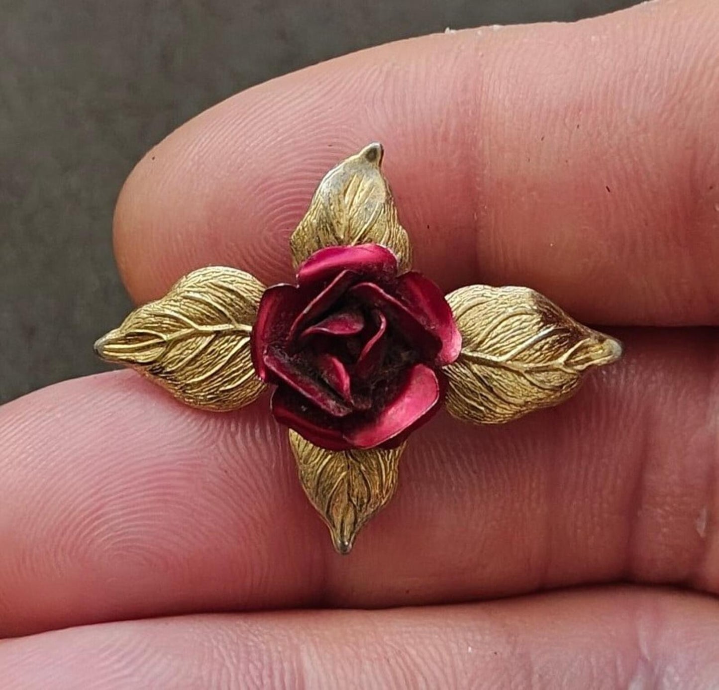 1970s/80s 3D Gold Tone Textured Red Enamel Rose Brooch